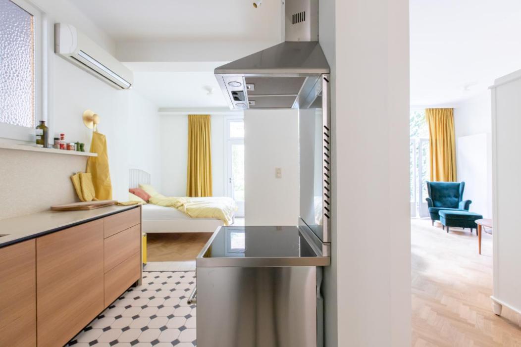 Pauline Loveling Apartment With Quiet Garden And 2 Bathrooms Antwerp Exterior photo